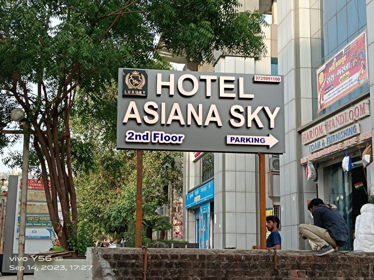 Hotel Asiana Sky Motera Ahmedabad Extérieur photo